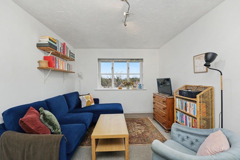 Property photo 1 of 13 Photo 3