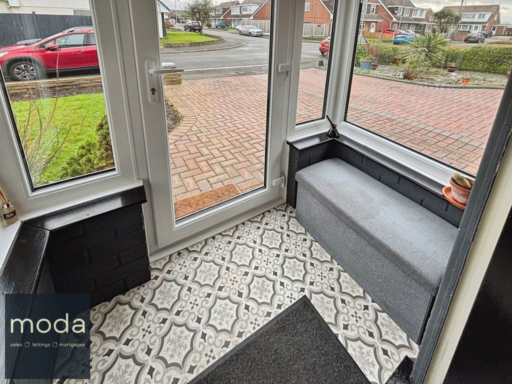 Property photo 3 of 23