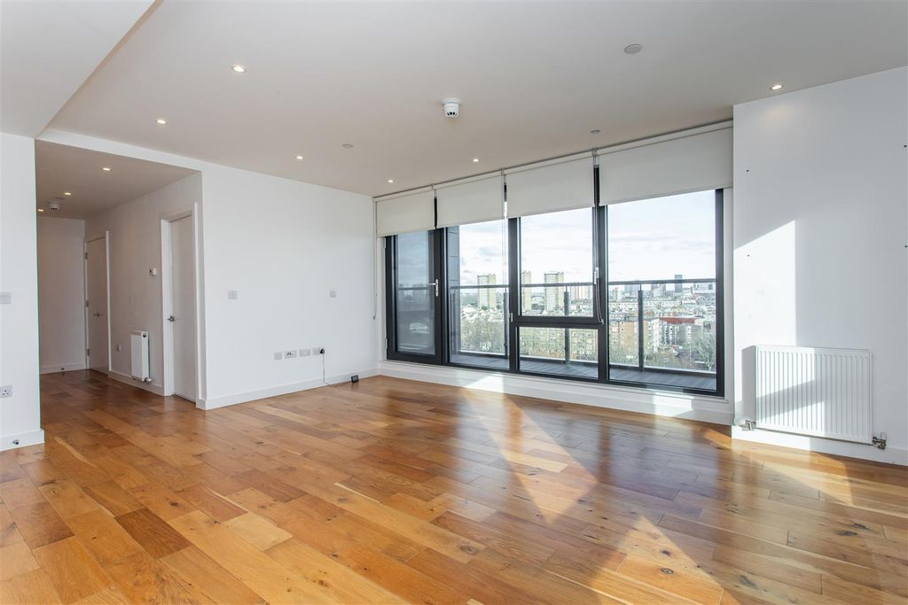 Property photo 2 of 13 Reception