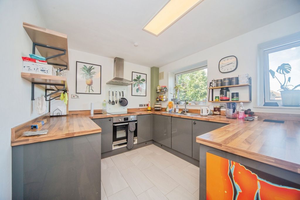 Property photo 2 of 14 Pbox-Img.Jpg