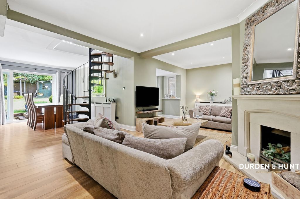 Property photo 2 of 44 x