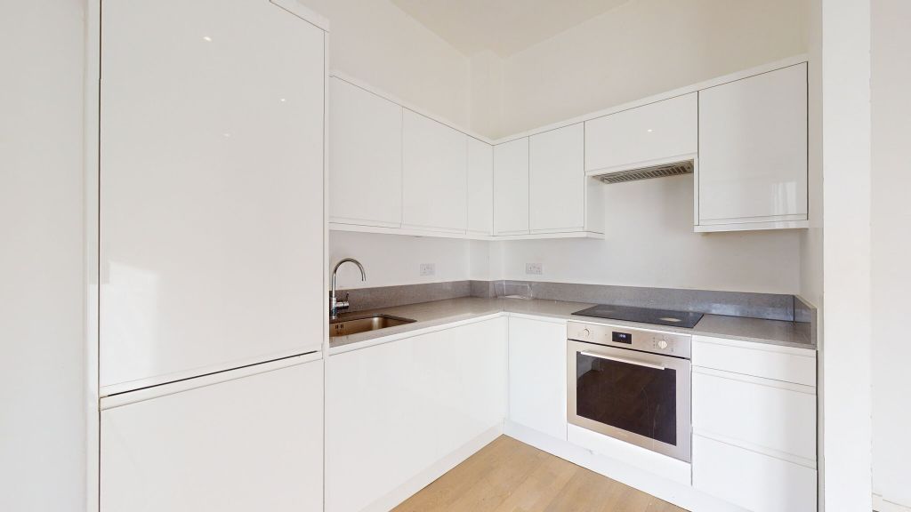 Property photo 2 of 14 Kitchen