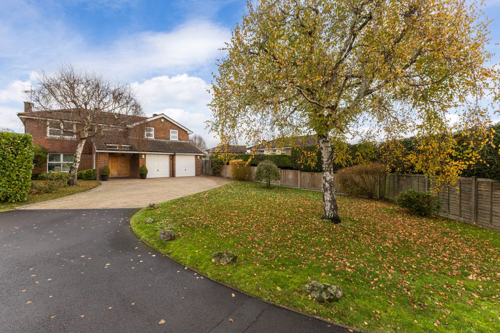 Property photo 1 of 17