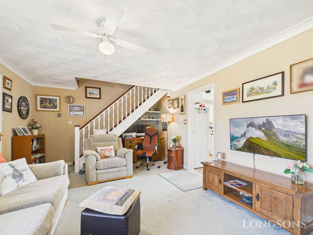Property photo 3 of 20