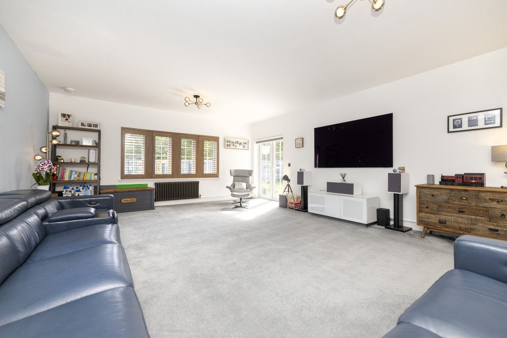 Property photo 2 of 35