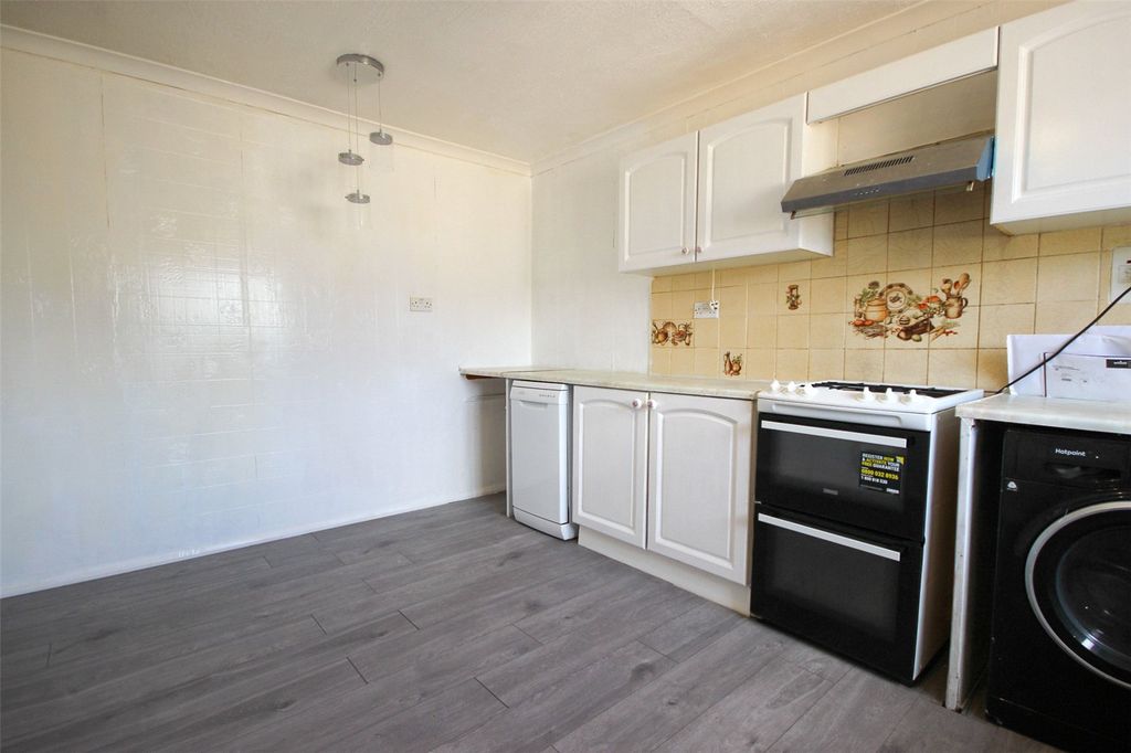 Property photo 3 of 16 Picture No. 09