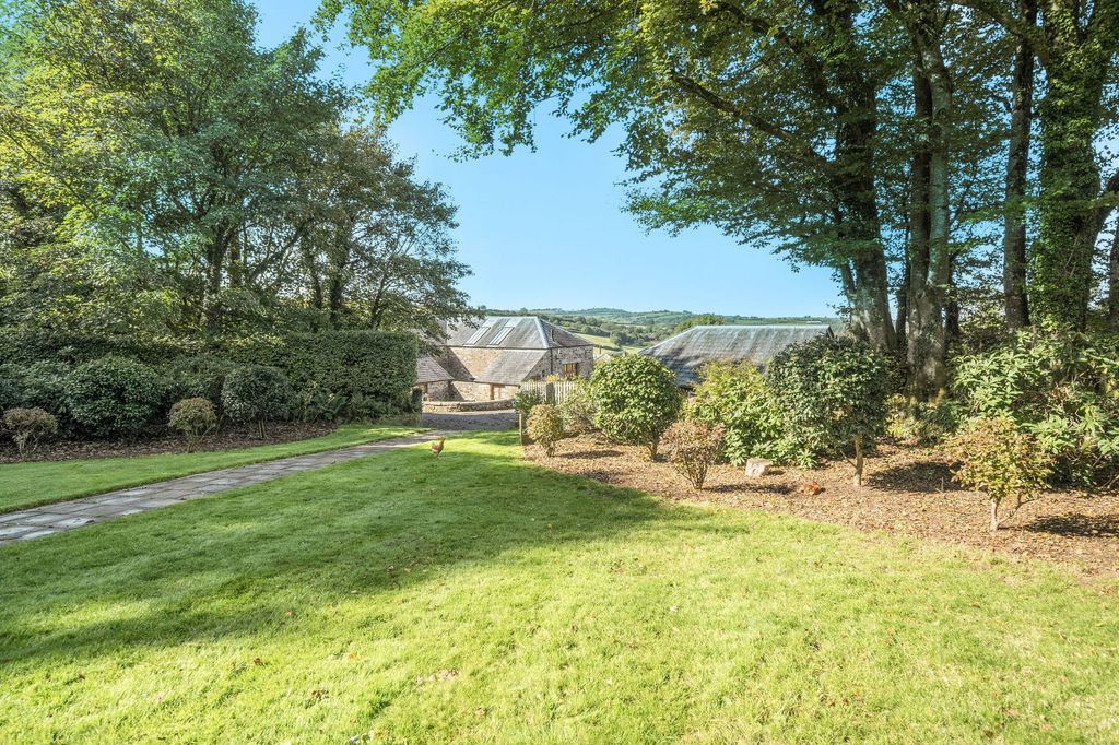 Property photo 1 of 38