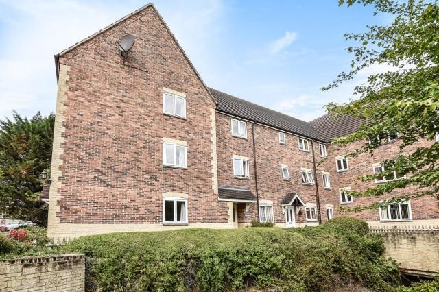 Property photo 3 of 13 Anna Pavlova Close Apartments