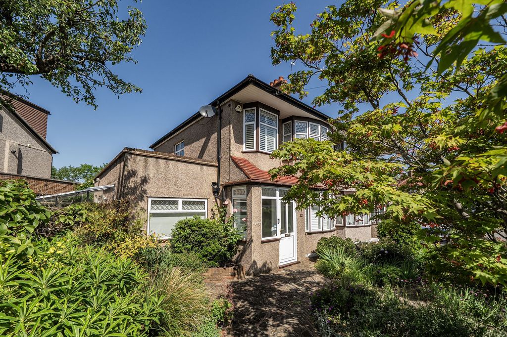 Property photo 1 of 20