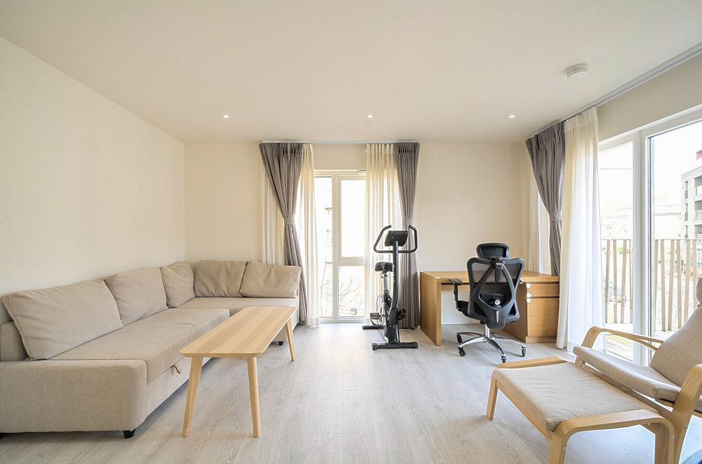 Property photo 1 of 15 1433053-13-69Bd1B...