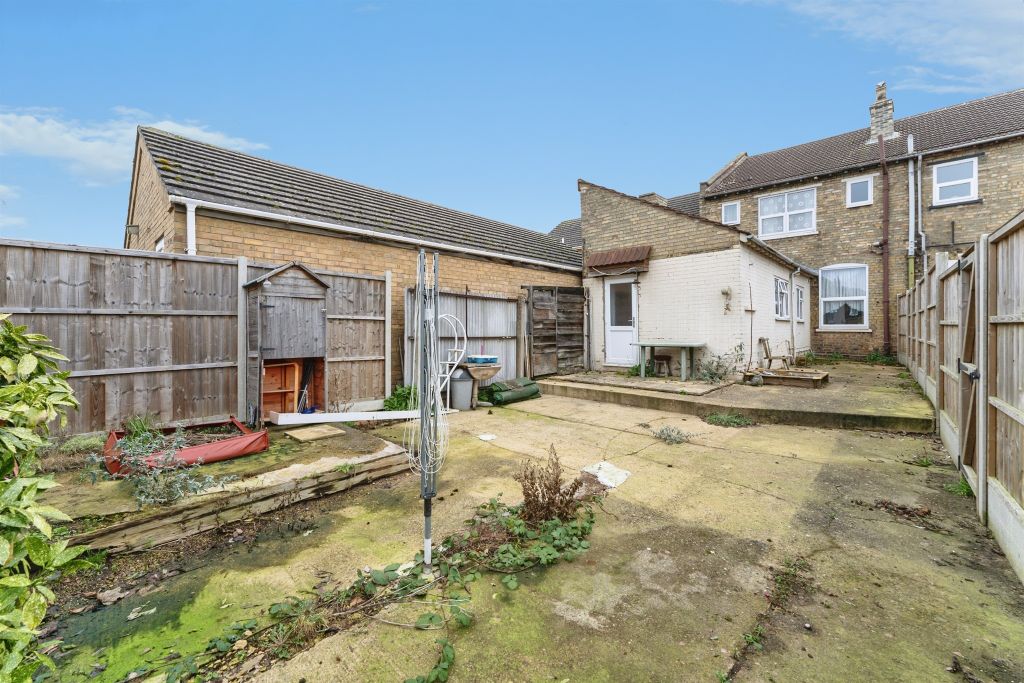 Property photo 2 of 21