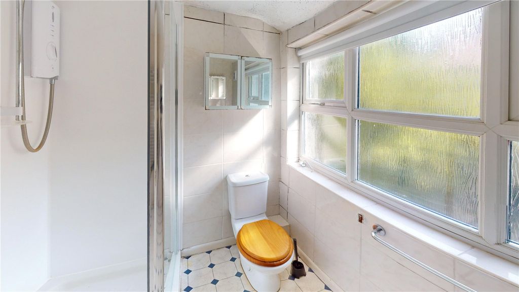 Property photo 3 of 8 Picture No. 14