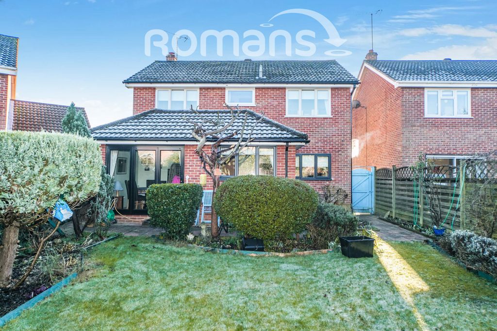 Property photo 2 of 10 7-Garden