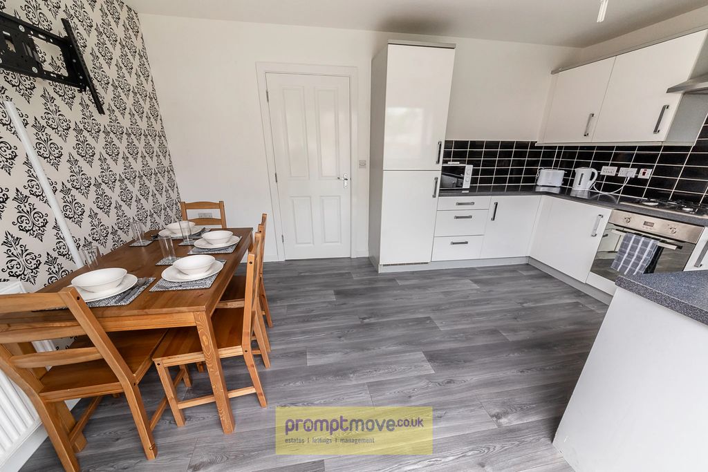 Property photo 3 of 11 Na