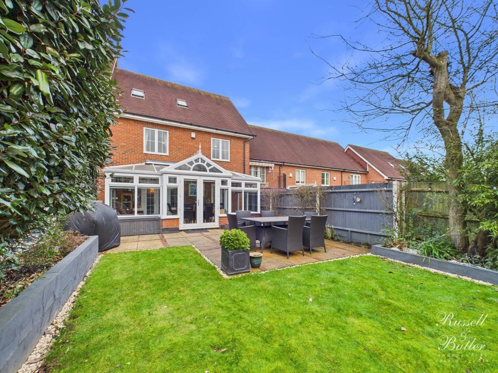 Property photo 1 of 20 Cam01995G0-Pr0394-Still025