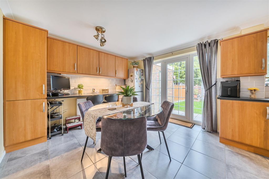 Property photo 1 of 20 1375756-9-690A2Cfb53062.Jpg