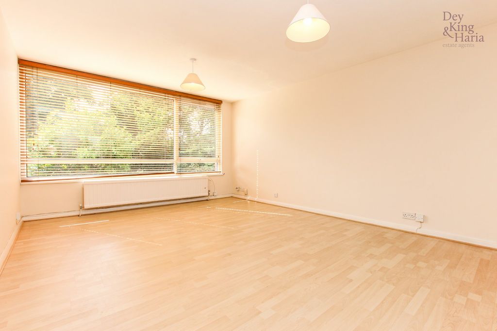 Property photo 2 of 10 Photo 04