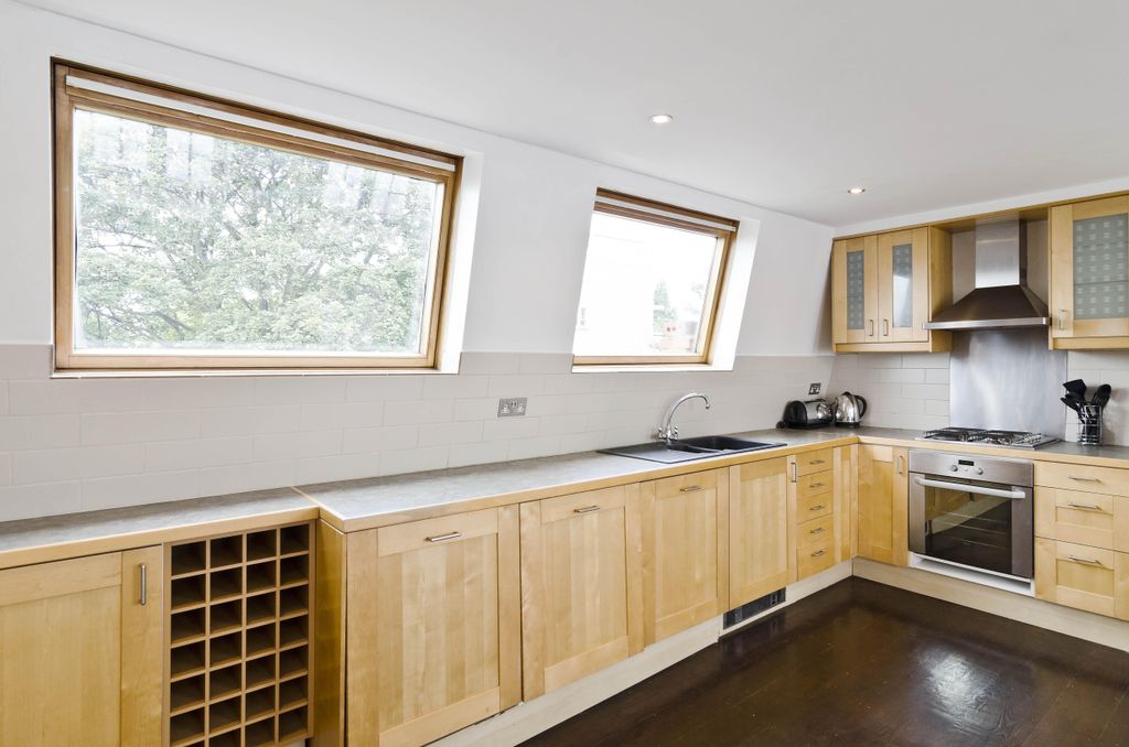 Property photo 3 of 10 Southgate Road