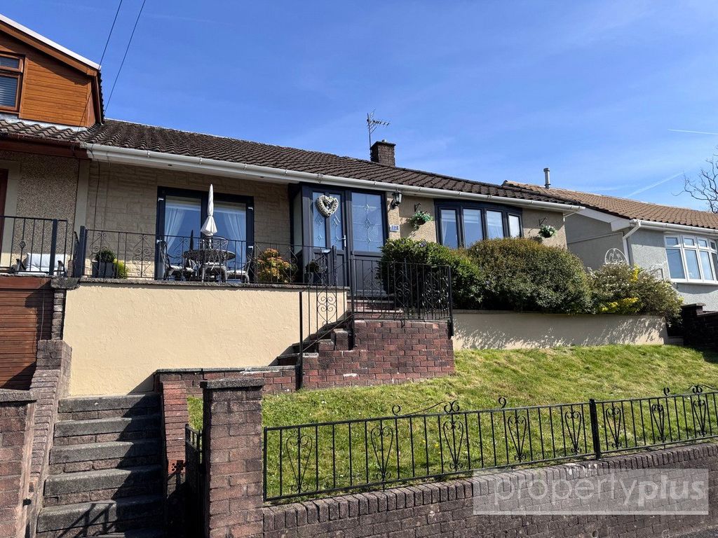 Property photo 1 of 20 Picture No. 01