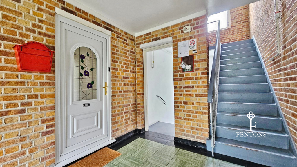 Property photo 3 of 16 Hallway