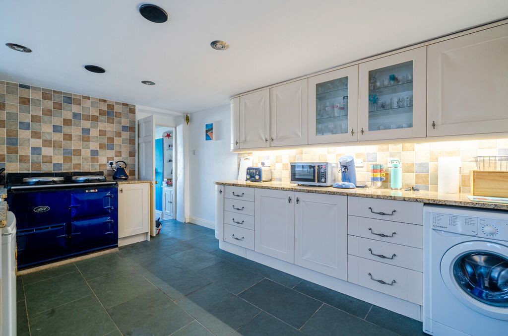 Property photo 2 of 21 1437582-12-69Cebd...