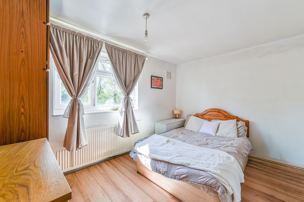 Property photo 3 of 7