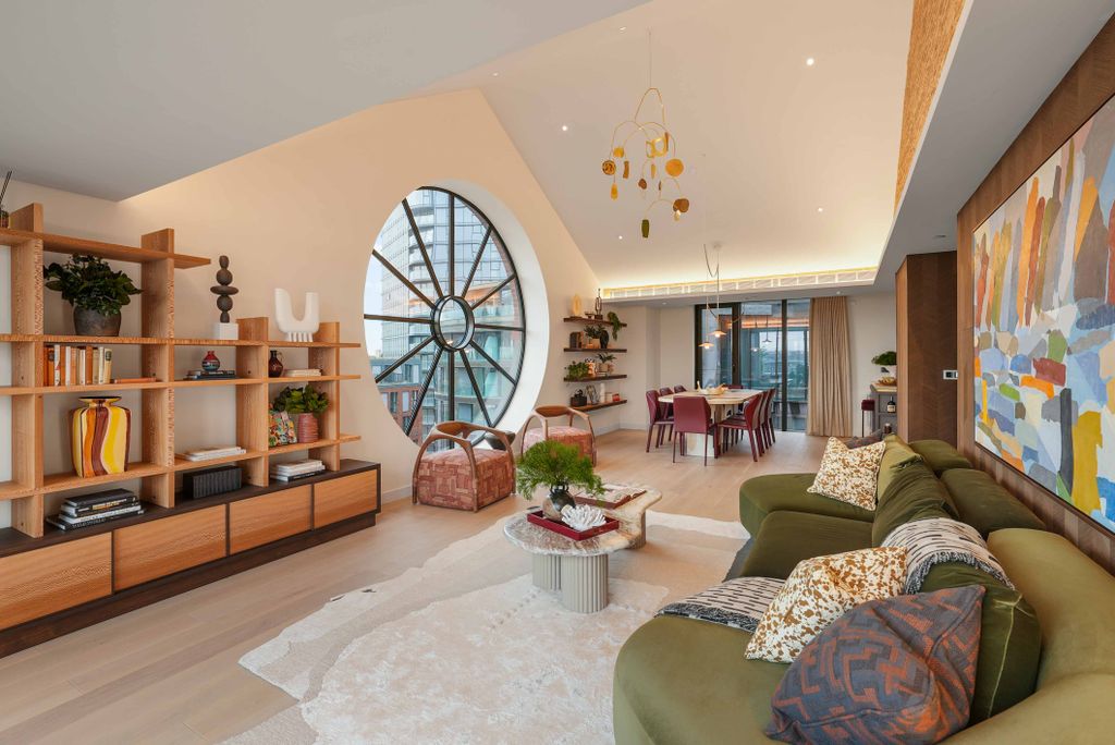 Property photo 3 of 8