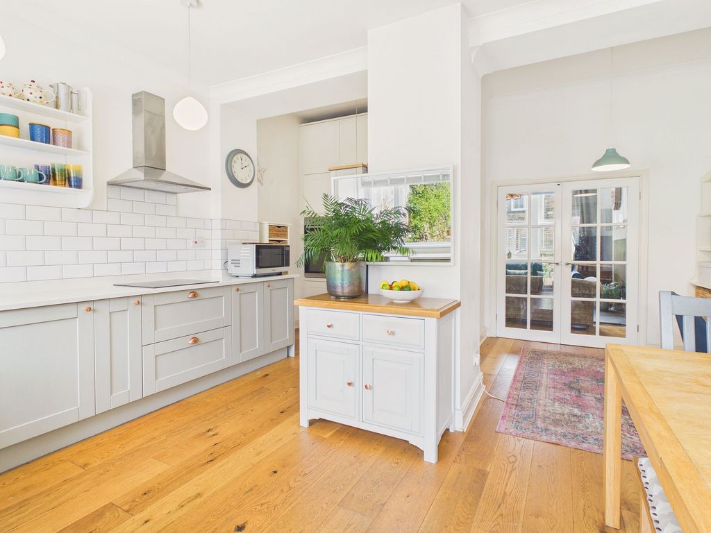 Property photo 3 of 14 Dining Kitchen