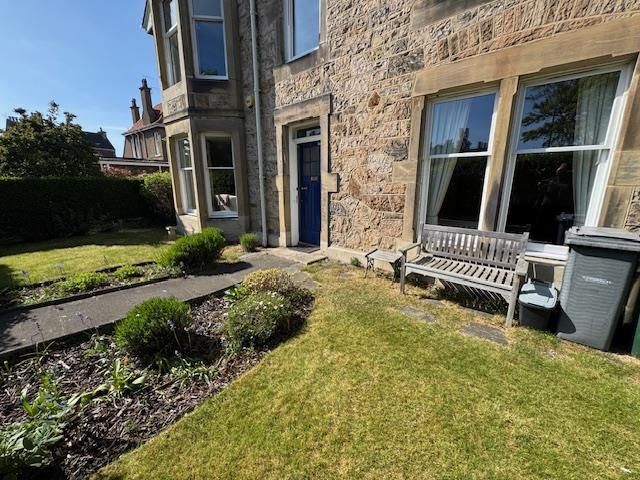 Property photo 3 of 34