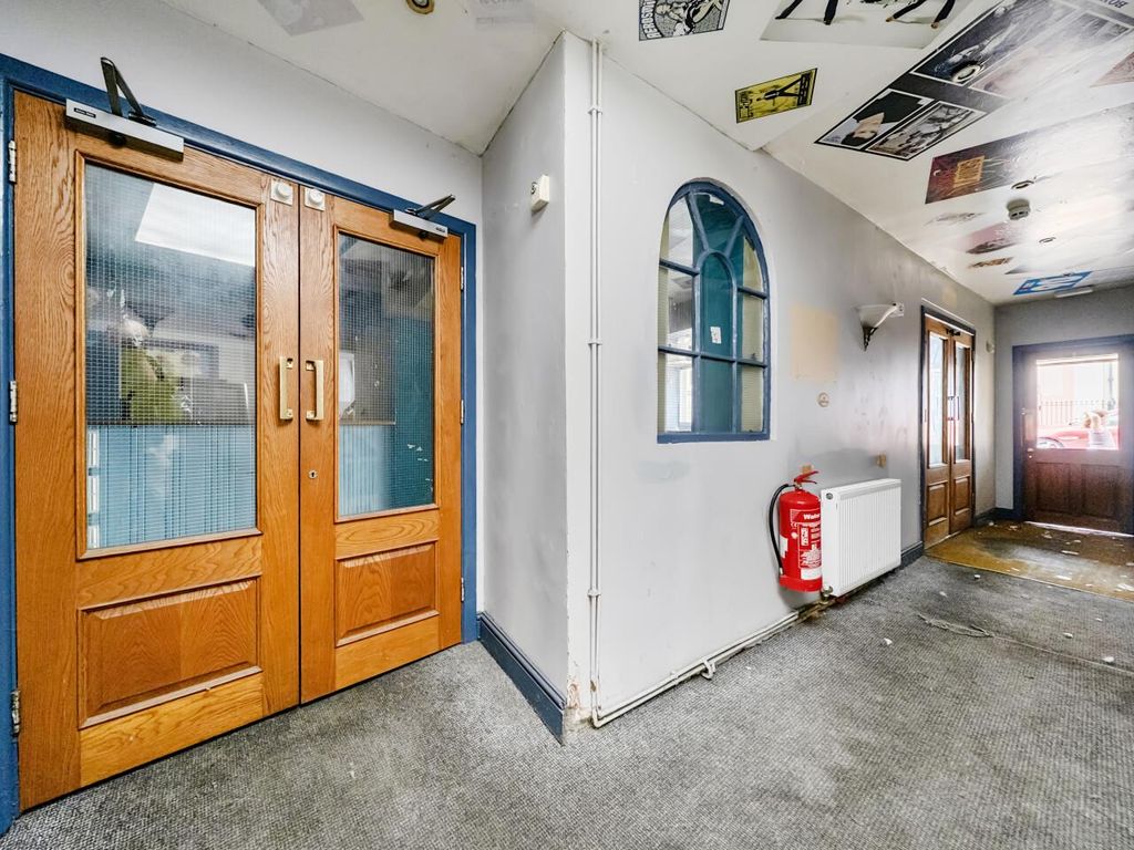 Property photo 2 of 23 Duke Of Edinburgh Entrance