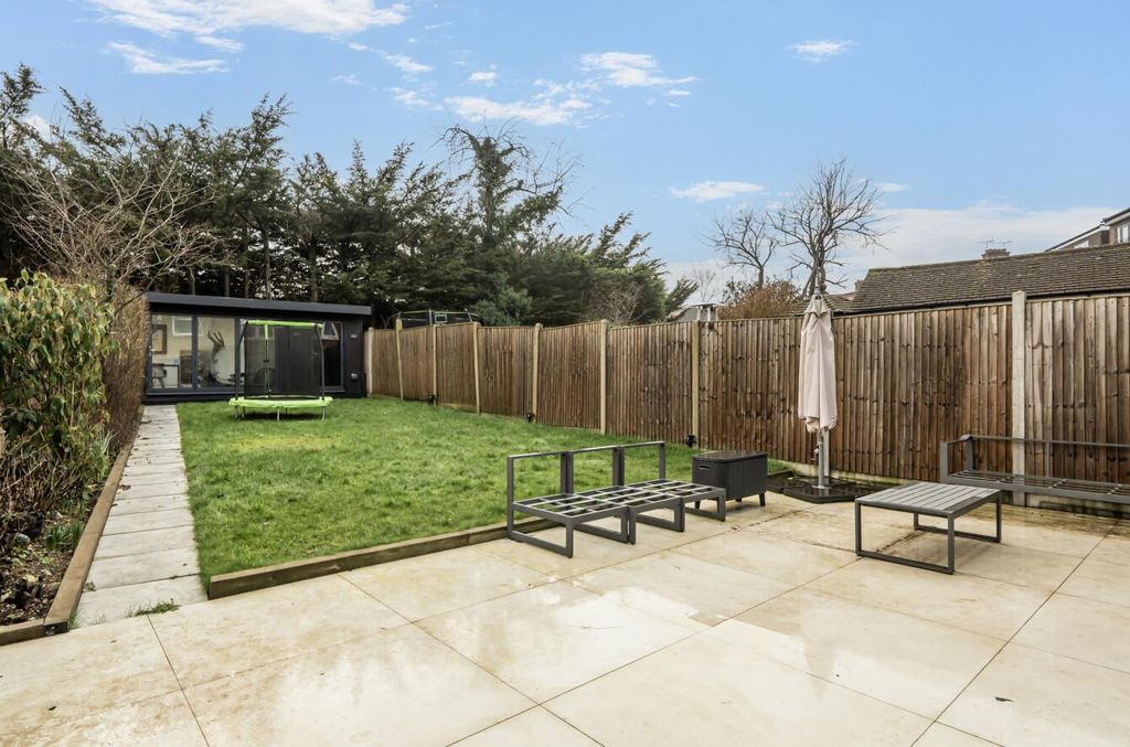 Property photo 3 of 25 1406440-3-697B40B265Fe3.Jpg