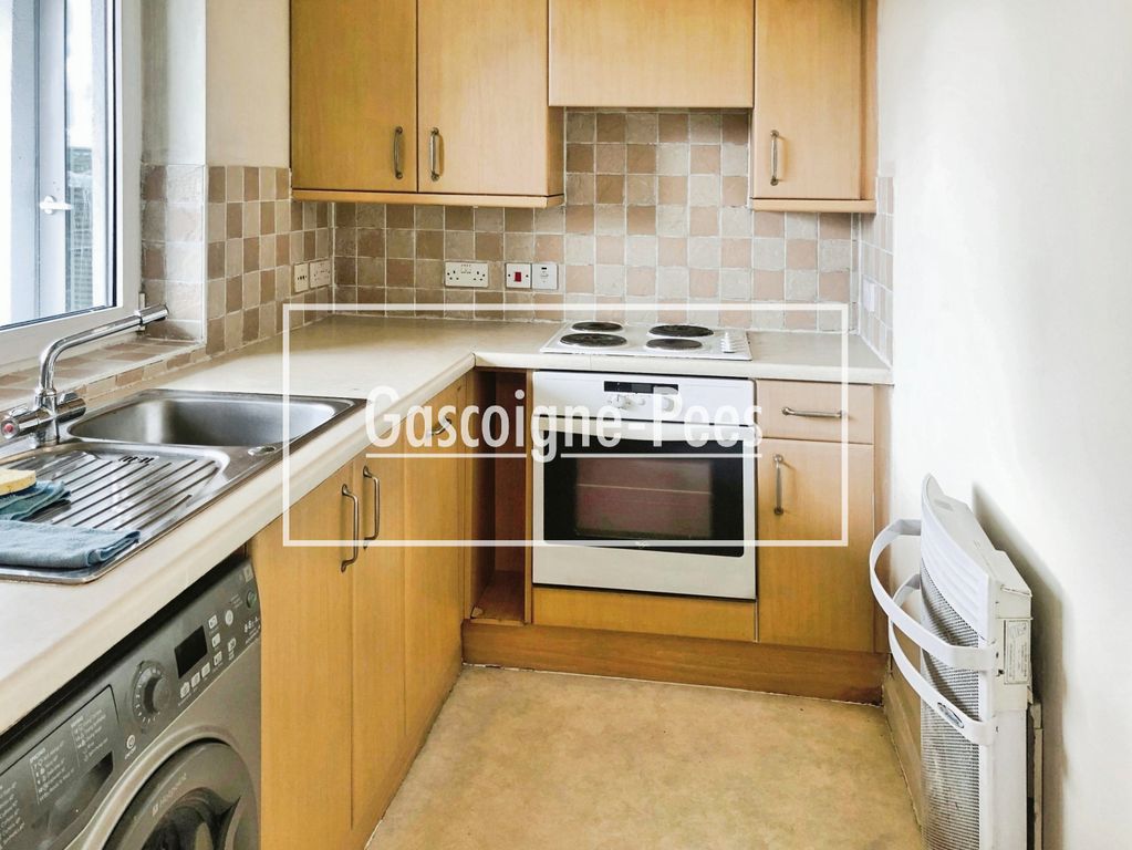 Property photo 2 of 6