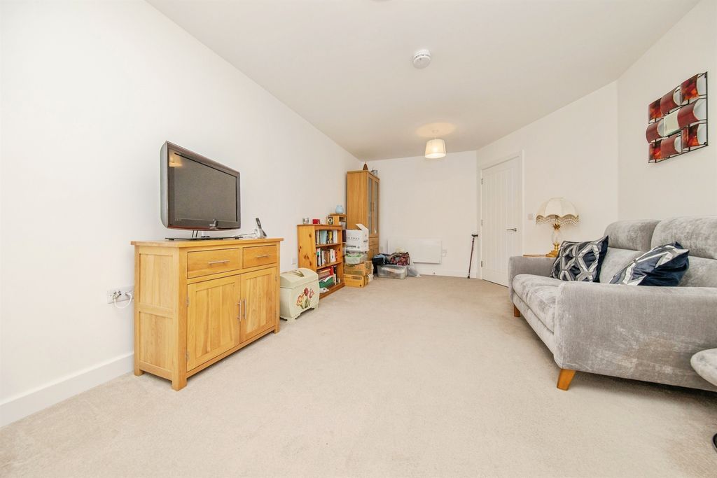 Property photo 3 of 20
