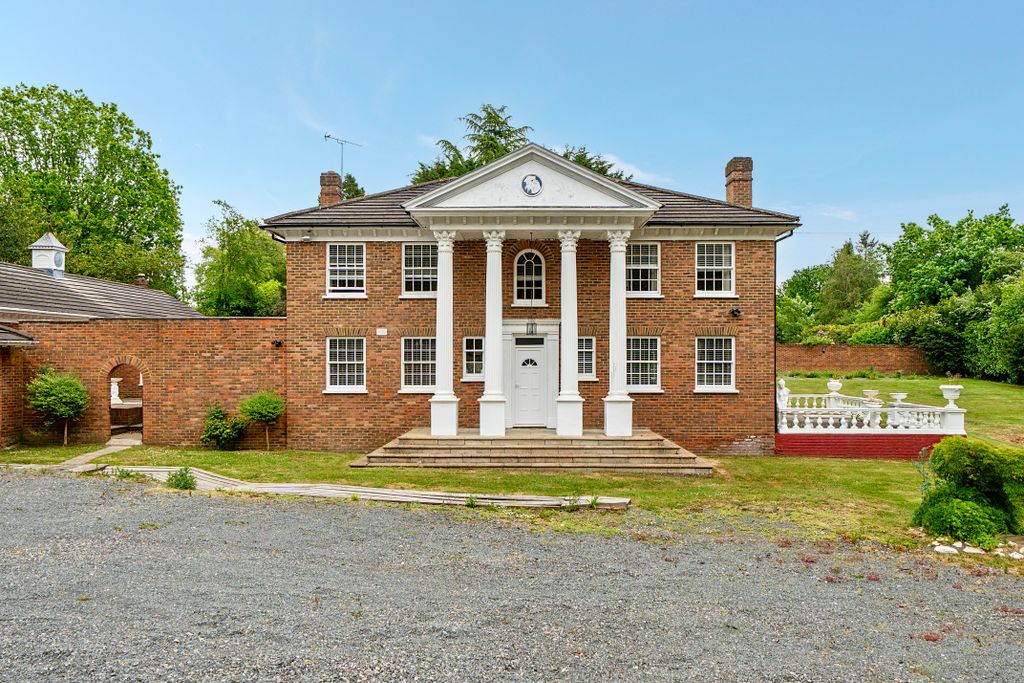 Property photo 1 of 23