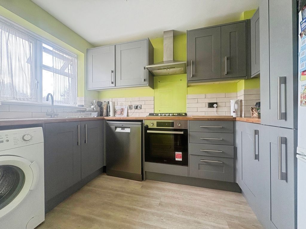 Property photo 3 of 12 Pbox-Img.Jpg