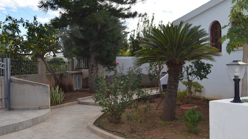 Property photo 2 of 31