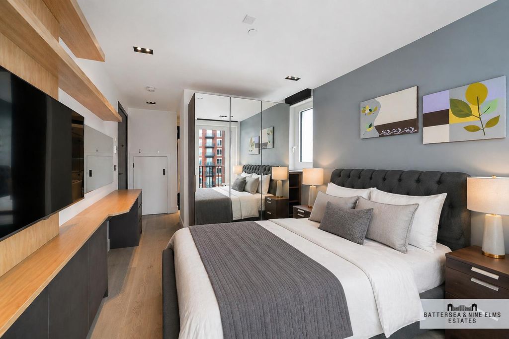 Property photo 3 of 23