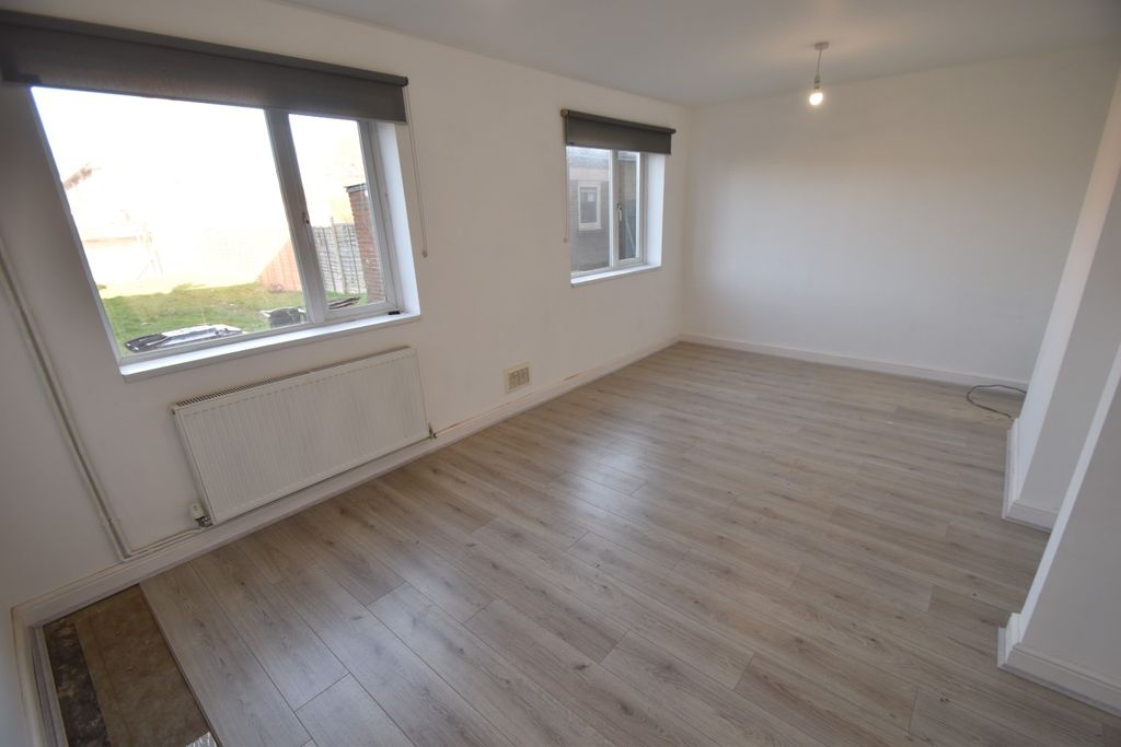 Property photo 3 of 9 1016344