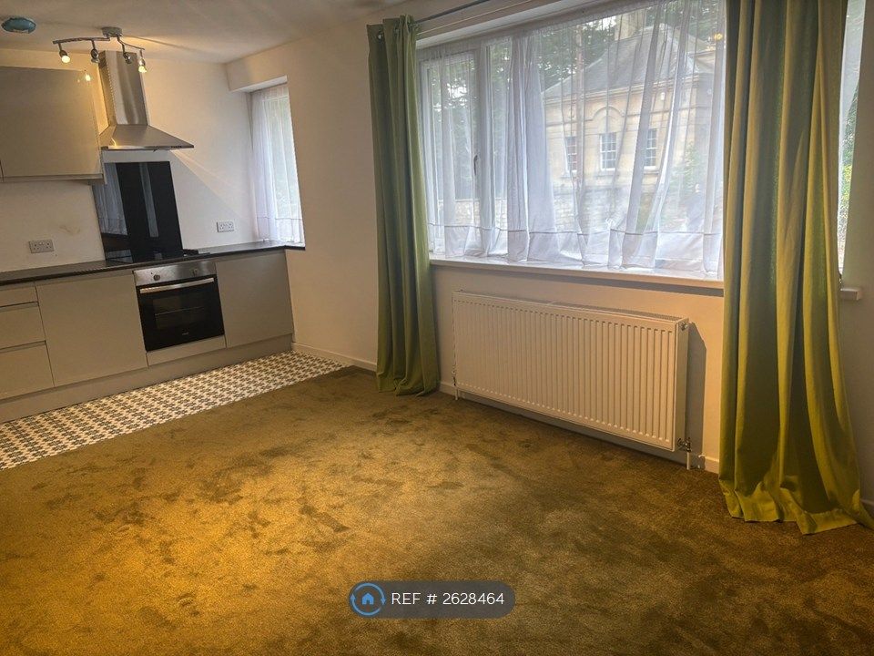 Property photo 2 of 11 Open Plan Living 2