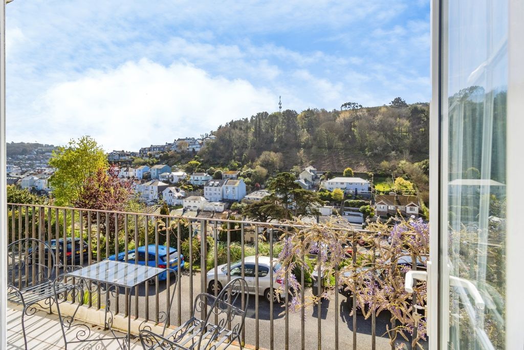 Property photo 2 of 18 Pbox-Img.Jpg