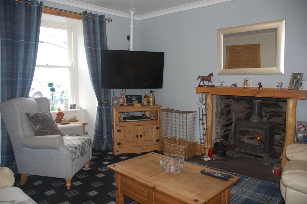 Property photo 2 of 20