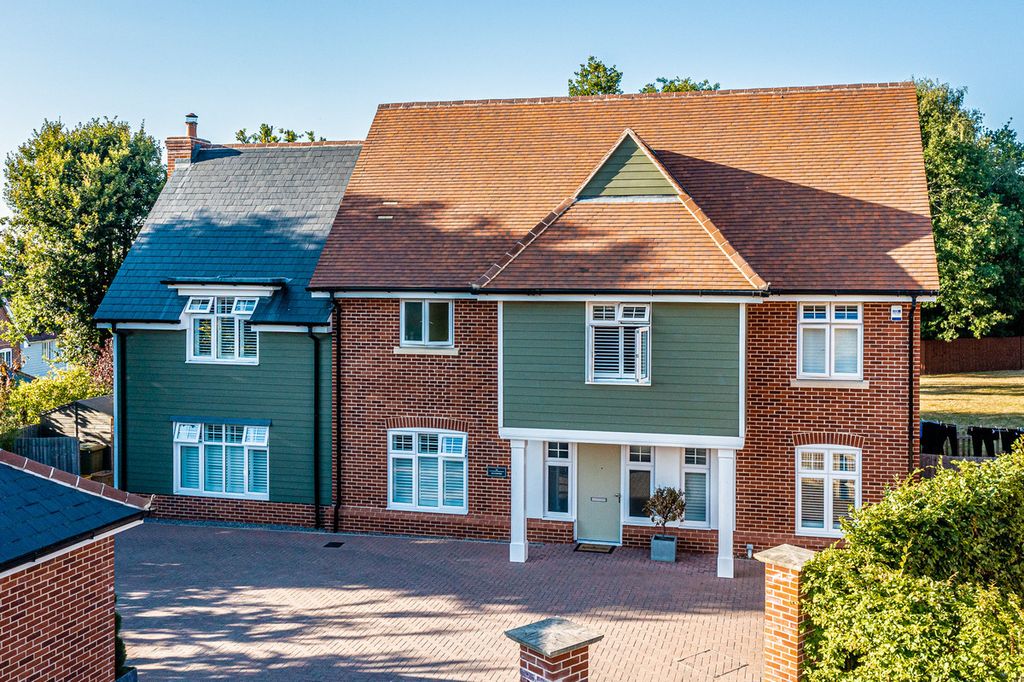 Property photo 2 of 48