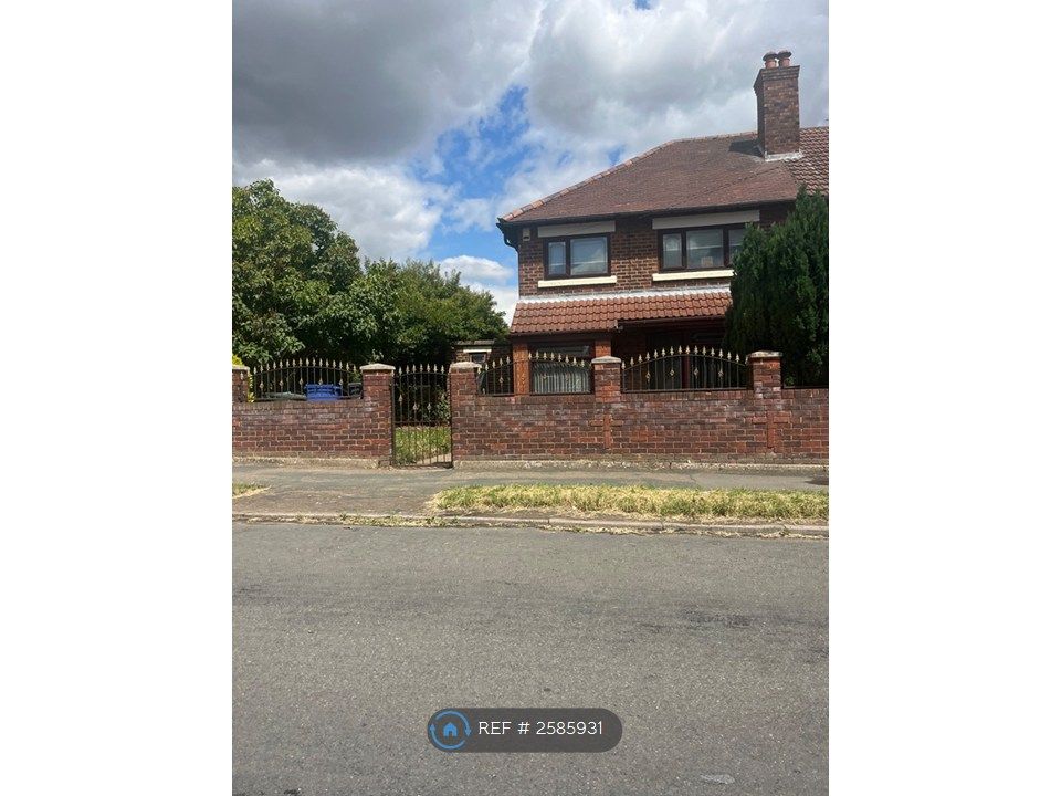Property photo 2 of 13