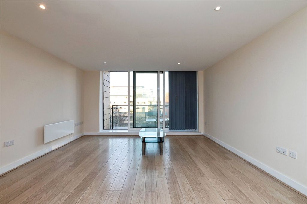 Property photo 3 of 14 Picture No. 04