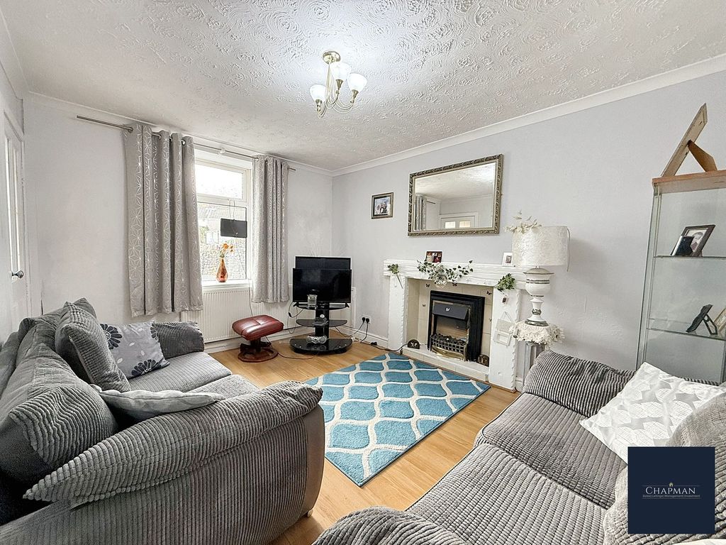 Property photo 3 of 25