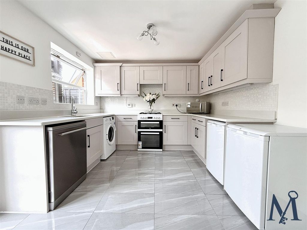 Property photo 3 of 22 Kitchen Diner