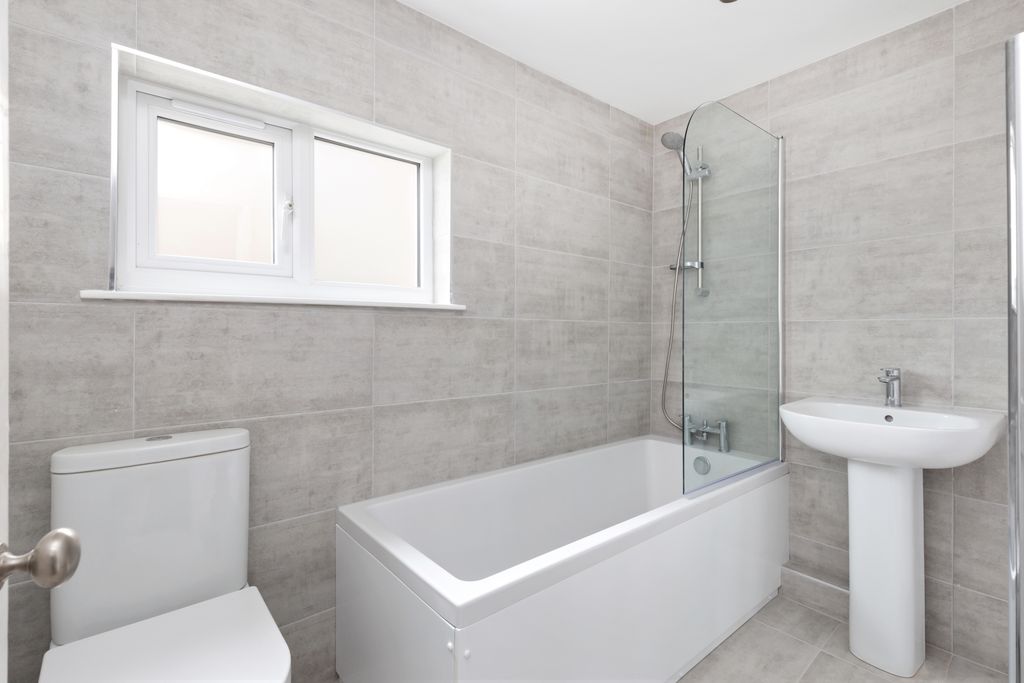 Property photo 3 of 6 3