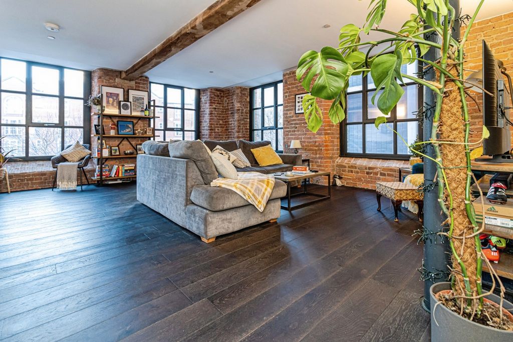 Property photo 2 of 27 Photo