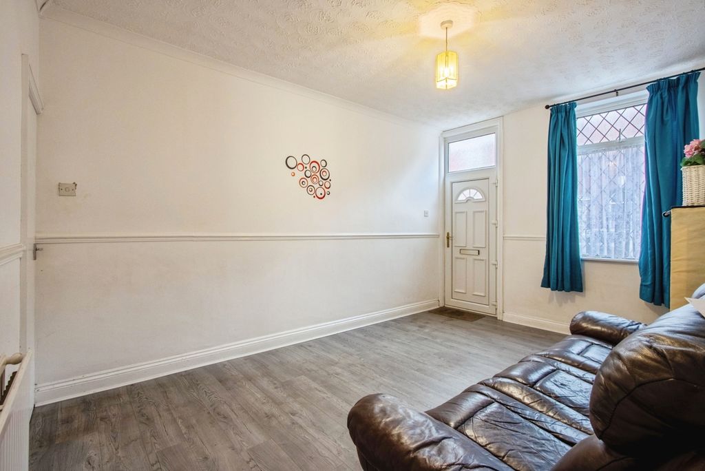 Property photo 3 of 14 Pbox-Img.Jpg