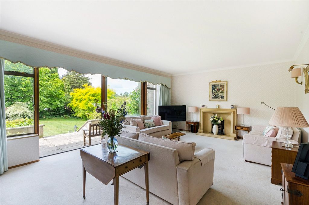 Property photo 3 of 17 Drawing Room